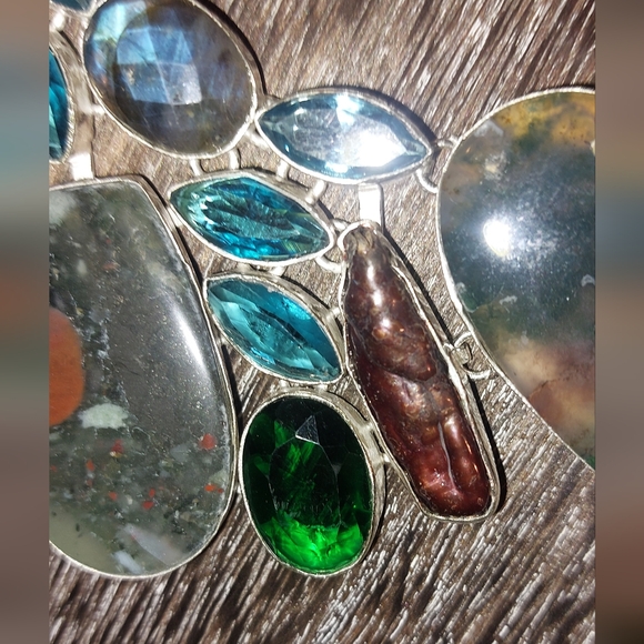 Heliotrope Bloodstone Heart Statement Necklace - Picture 5 of 9